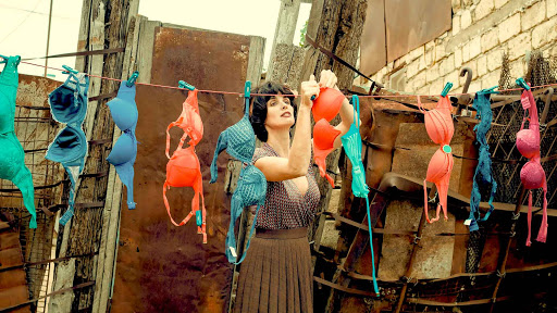 The Bra (Veit Helmer)