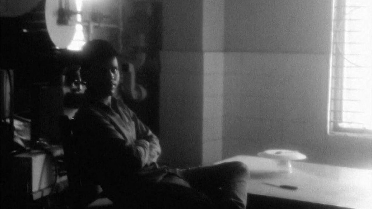 A Night of Knowing Nothing (Payal Kapadia ). SEFF 2021 – Revoluciones Permanentes