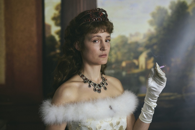 Corsage (Marie Kreutzer). San Sebastián 2022 – Perlas