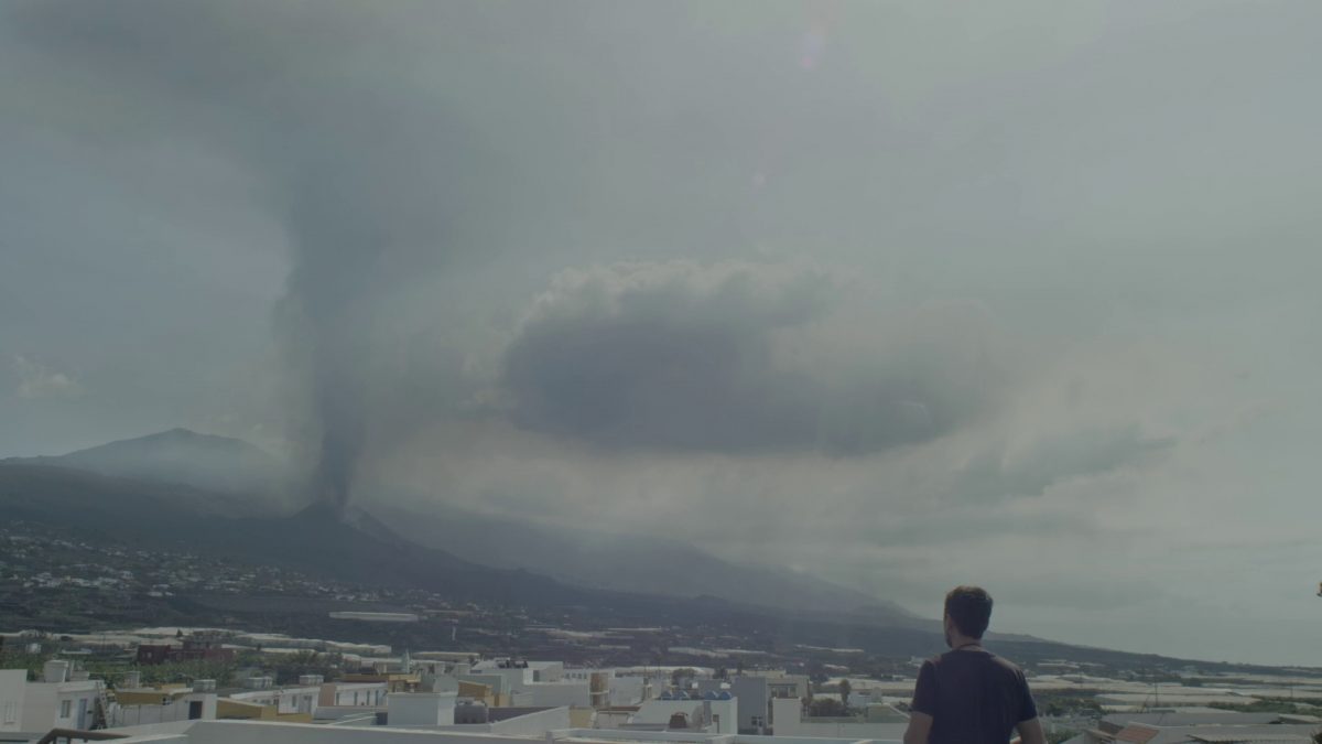 Un volcán habitado (David Pantaleón y Jose Víctor Fuentes). SEMINCI 2023 – Tiempo de Historia
