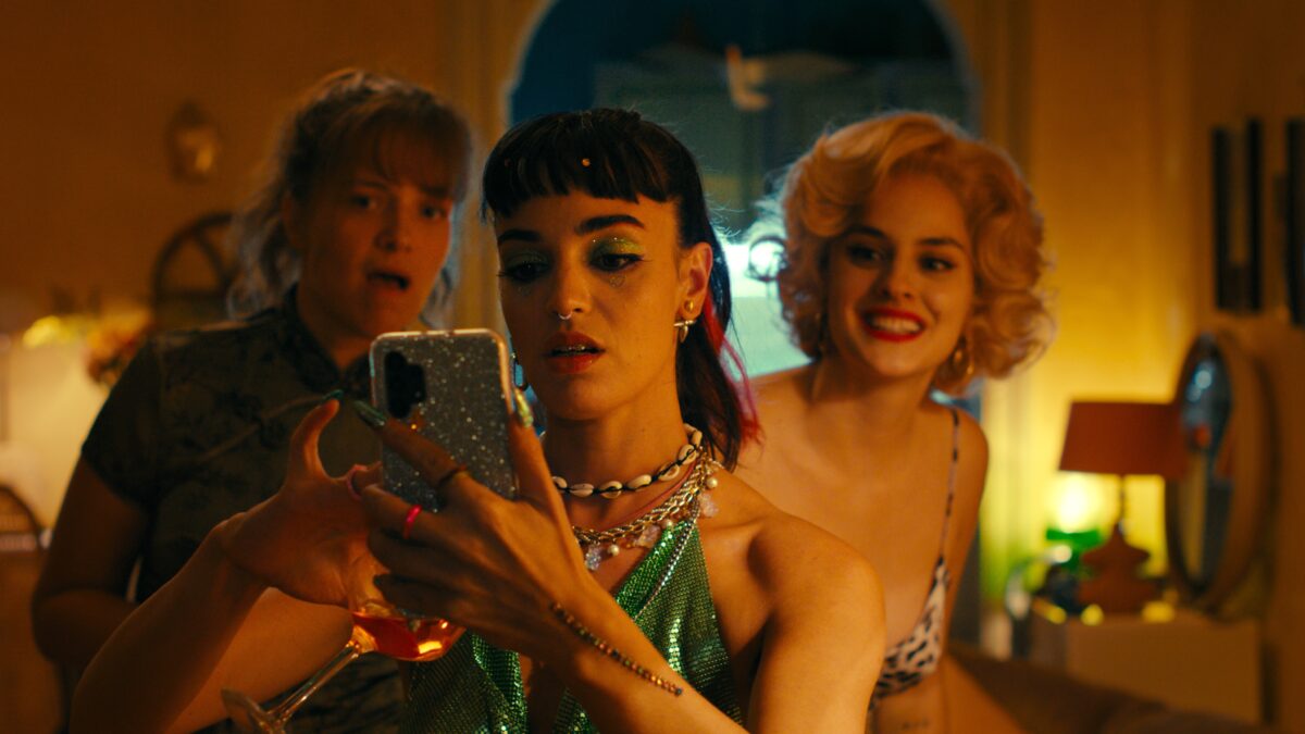Les Femmes au balcon (Noémie Merlant). Cannes 2024 – Sesiones de medianoche