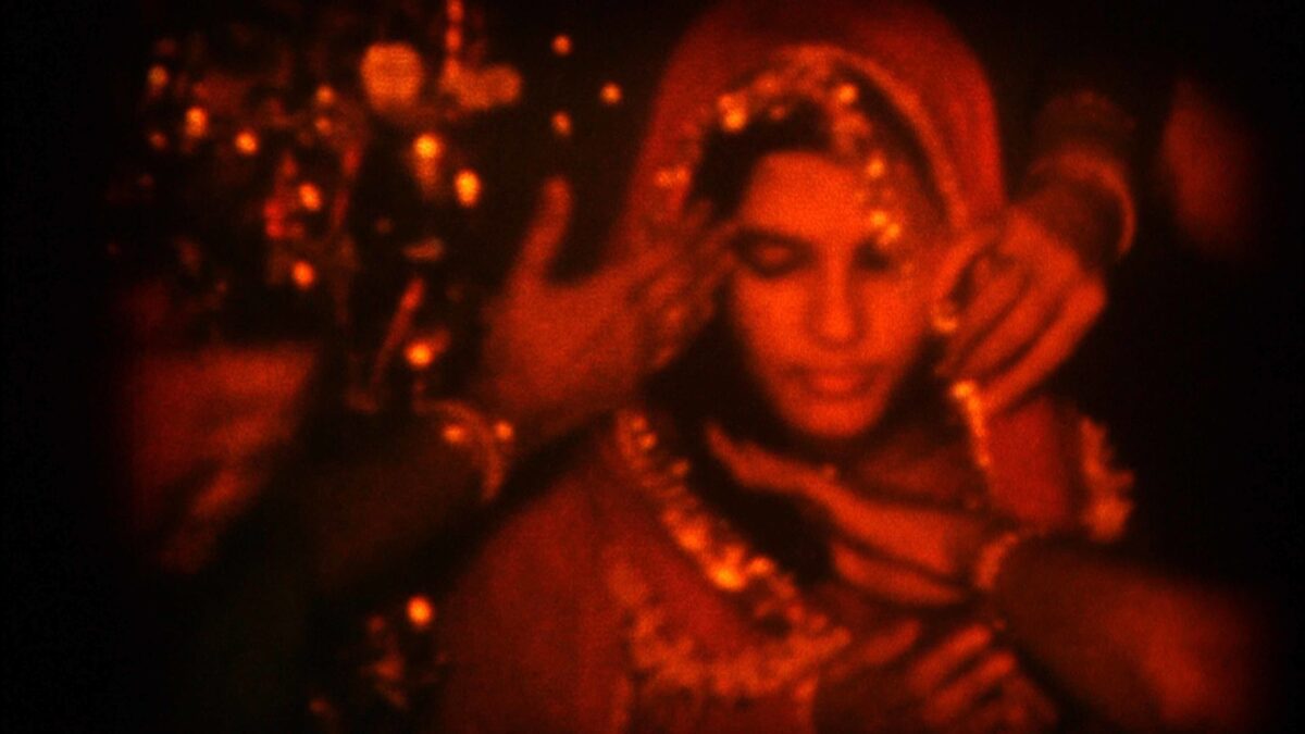 Una noche sin saber nada (Payal Kapadia)