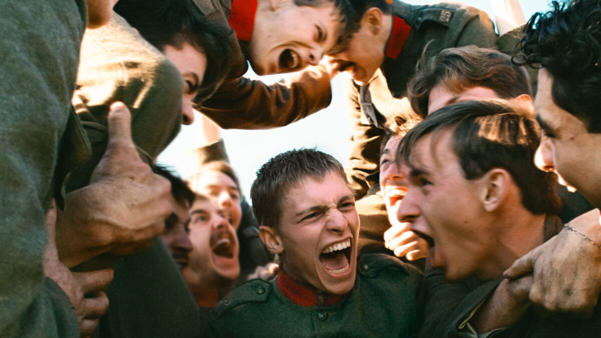 Coward (Lukas Dhont). Cannes 2026 – Sección oficial