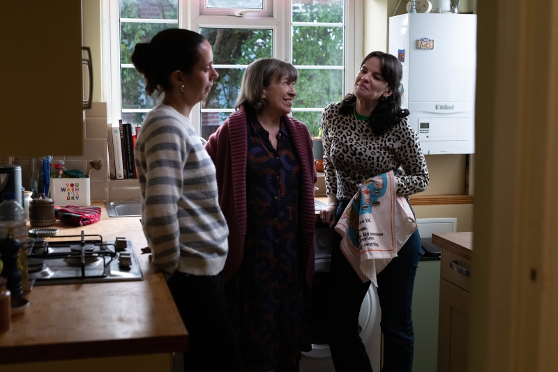 Tender Loving Care (Mike Leigh). San Sebastián 2026 – Sección Oficial